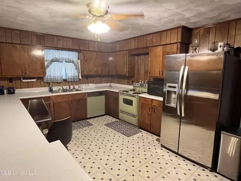 Kitchen - 428 Williams Rd, Florence, MS 39073 photo 4 of 5