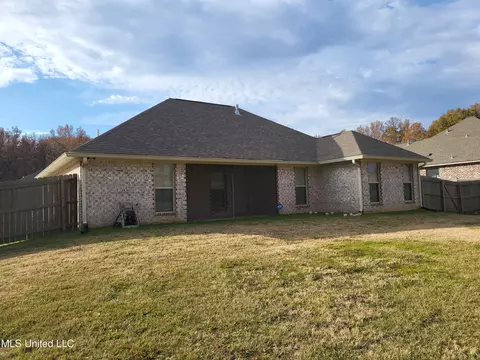 Exterior - 120 Notting Hill Pl, Canton, MS 39046 photo 3 of 3