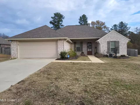 120 Notting Hill Pl, Canton, MS 39046