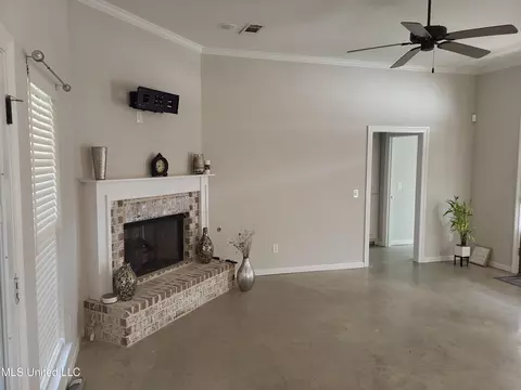 Living - 120 Notting Hill Pl, Canton, MS 39046 photo 1 of 1