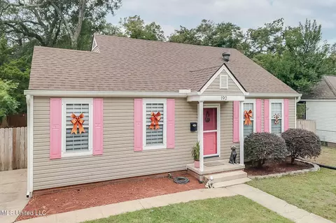 190 Keesler Cir, Biloxi, MS 39530