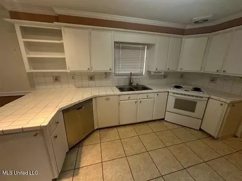 313 Busick Well Rd, Brandon, MS 39042 photo 3