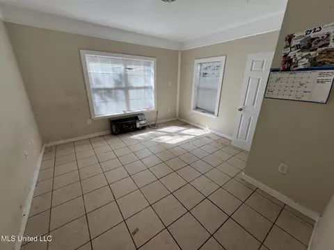Living - 4812 Community Ave, Moss Point, MS 39563 photo 6 of 7