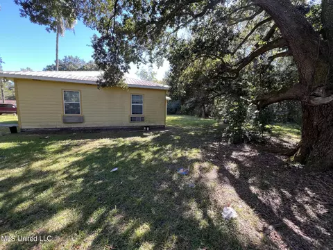 Exterior - 4812 Community Ave, Moss Point, MS 39563 photo 5 of 5