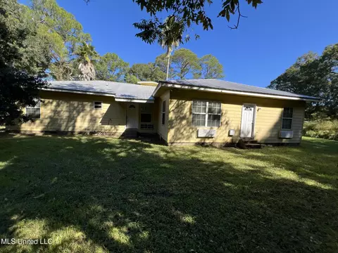 Exterior - 4812 Community Ave, Moss Point, MS 39563 photo 4 of 5