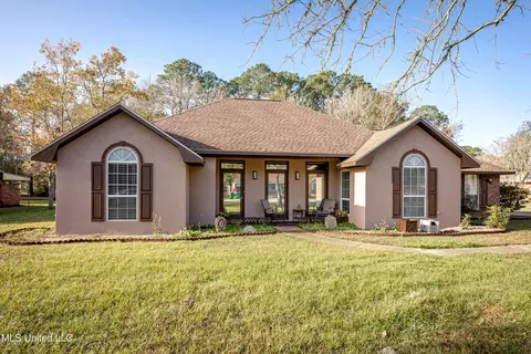 221 Tantallon Dr, Ocean Springs, MS 39564