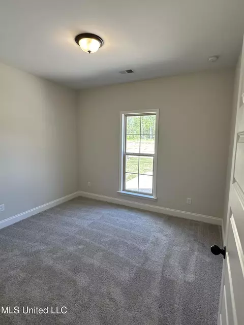 Bedroom - 971 Collie Dr, Hernando, MS 38632 photo 3 of 4