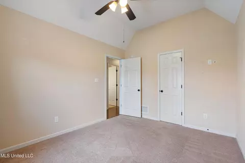 2736 Flora Lee Dr, Nesbit, MS 38651 photo 8