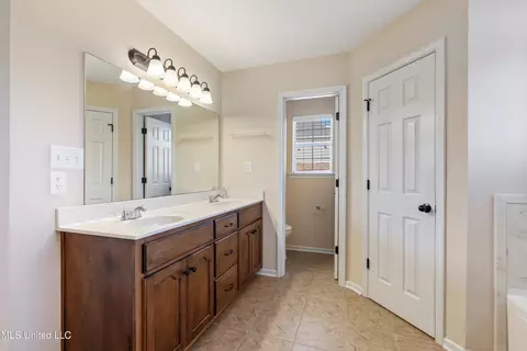 2736 Flora Lee Dr, Nesbit, MS 38651 photo 14