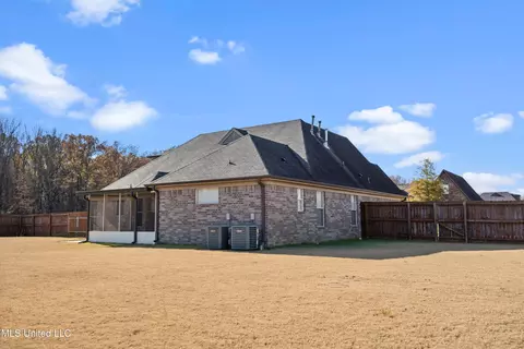 2736 Flora Lee Dr, Nesbit, MS 38651 photo 32