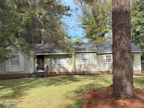 124 S Sunset Ter, Jackson, MS 39212