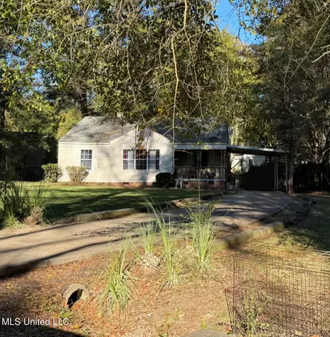 4801 Maplewood Dr, Jackson, MS 39206
