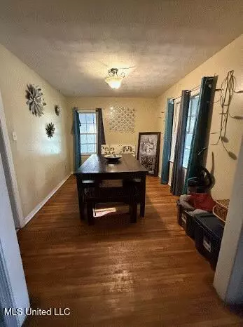 4801 Maplewood Dr, Jackson, MS 39206 photo 3