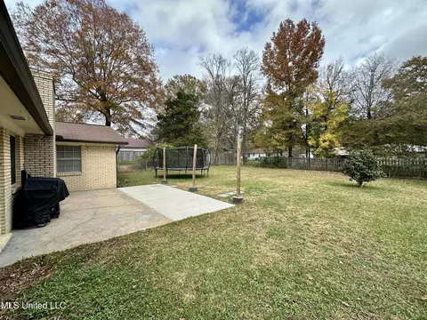 Exterior - 910 Cedar Hill Dr, Clinton, MS 39056 photo 2 of 3