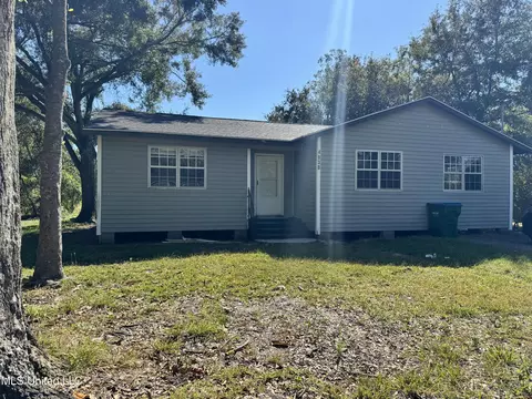 4830 Saphire Ave, Moss Point, MS 39563 photo 2