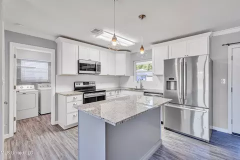 208 Saint Augustine Dr, Long Beach, MS 39560 photo 10