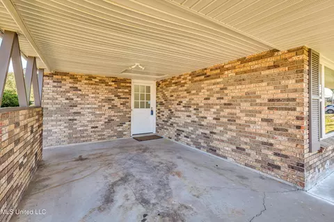 208 Saint Augustine Dr, Long Beach, MS 39560 photo 5