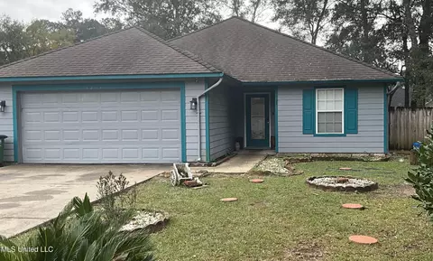 3217 Seahorse Rd, Gautier, MS 39553