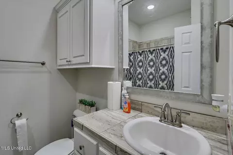 209 Chartleigh Cir, Canton, MS 39046 photo 25