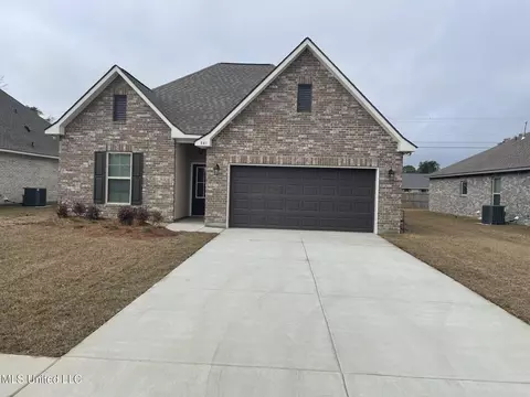 841 Ahoy Dr, Biloxi, MS 39532