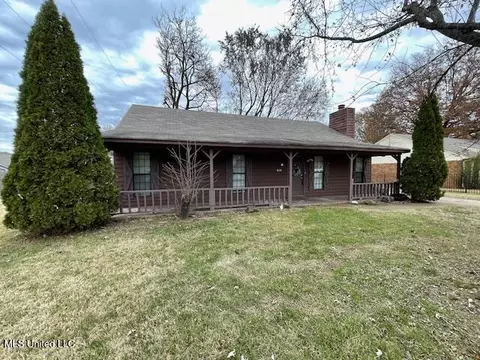 6130 Valleydale Dr, Memphis, TN 38141