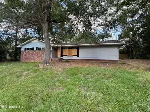 1916 Oakhurst Dr, Jackson, MS 39204 photo 1