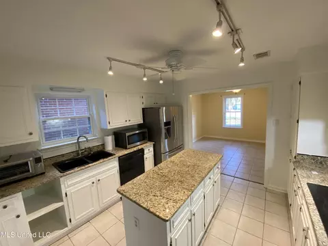 790 Ewa Pl, Diamondhead, MS 39525 photo 6