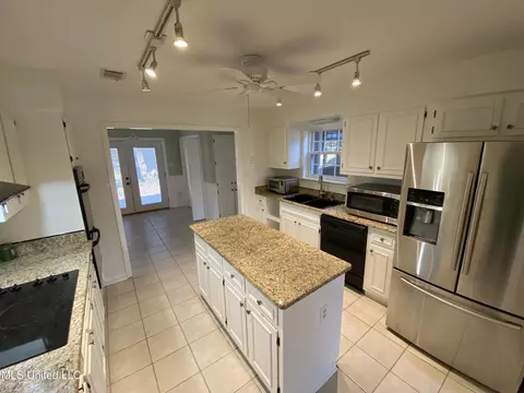 790 Ewa Pl, Diamondhead, MS 39525 photo 7
