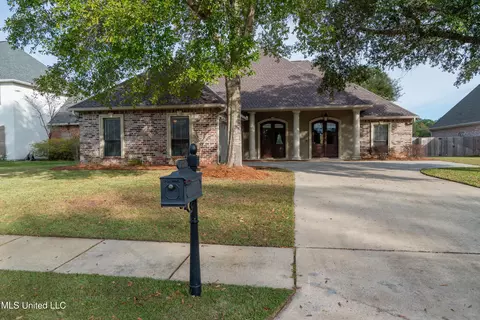 102 Belle Terre Ct, Long Beach, MS 39560