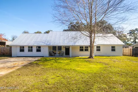 112 Clower Ave, Long Beach, MS 39560