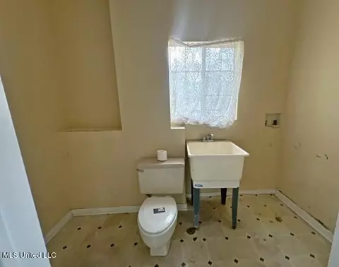 Other - 957 Alta Vista Blvd, Jackson, MS 39209 photo 5 of 6