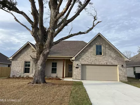 9 Alexandria Grace Dr, Long Beach, MS 39560