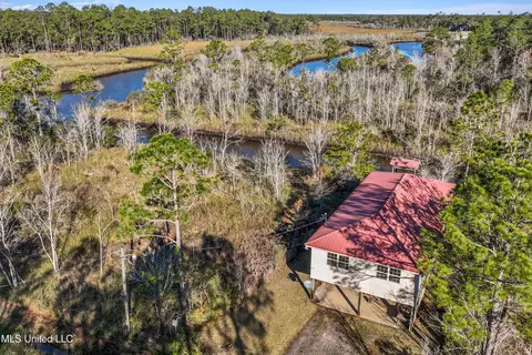 6160 2nd St, Bay Saint Louis, MS 39520