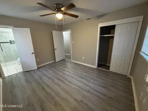Bedroom - 1249 Springdale Dr, Jackson, MS 39211 photo 3 of 4