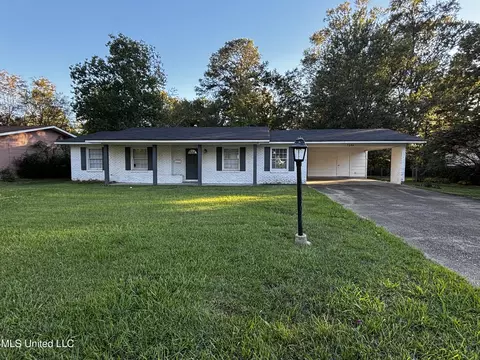 1249 Springdale Dr, Jackson, MS 39211