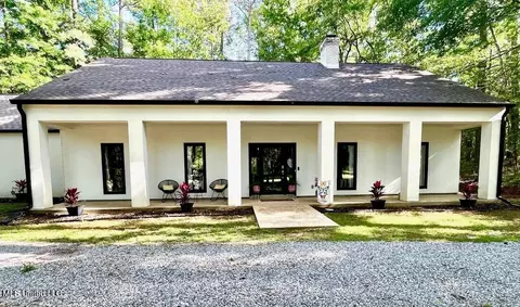 4608 Hickory Vale Dr, Terry, MS 39170 photo 1
