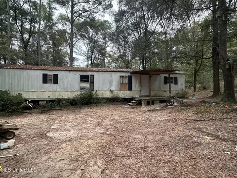 107 Maple St, Lucedale, MS 39452 photo 3