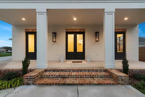 Exterior - 119 W 4th St, Long Beach, MS 39560 photo 2 of 7