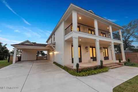Exterior - 119 W 4th St, Long Beach, MS 39560 photo 3 of 7