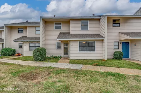 1029 Windrose Dr, Brandon, MS 39047