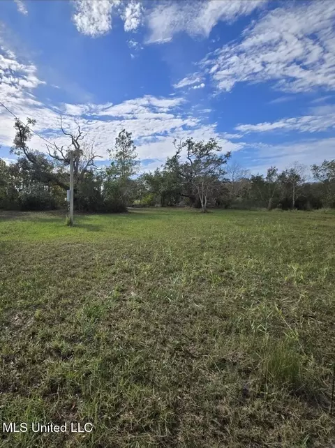 W Bayou Road, Bay Saint Louis, MS 39520