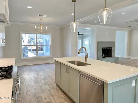 Kitchen - 136 Trace Cove Dr, Madison, MS 39110 photo 7 of 9