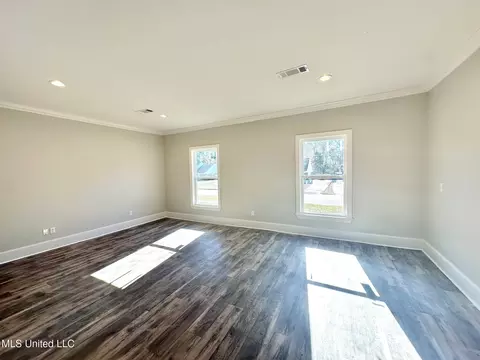 Living - 136 Trace Cove Dr, Madison, MS 39110 photo 1 of 4