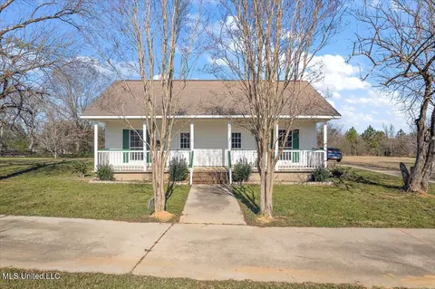 Exterior - 292 Parks Rd, Jackson, MS 39212 photo 7 of 7