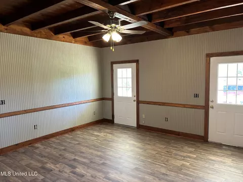Living - 292 Parks Rd, Jackson, MS 39212 photo 1 of 3
