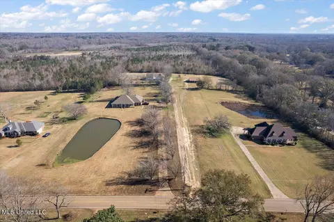 View/Area - 292 Parks Rd, Jackson, MS 39212 photo 1 of 7