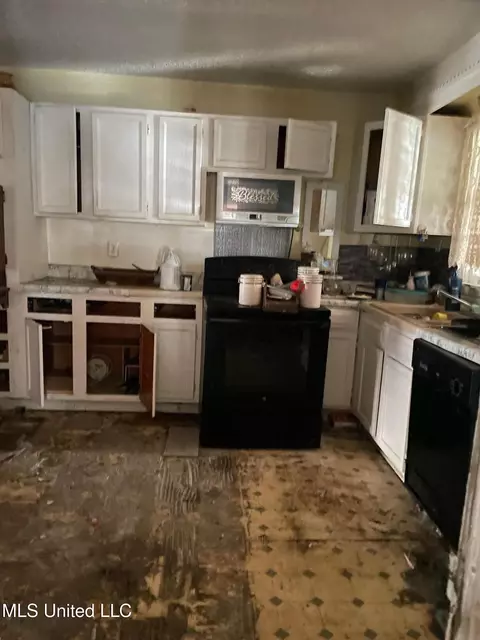 Kitchen - 8710 Malone Rd, Olive Branch, MS 38654 photo 1 of 1