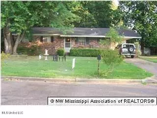 110 Melody Ln, Senatobia, MS 38668