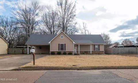 601 Woodsmoke Dr, Southaven, MS 38671