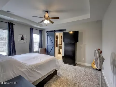 Bedroom - 1052 Peggy Cv, Hernando, MS 38632 photo 2 of 6